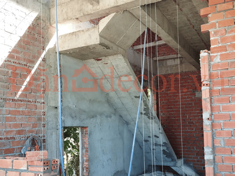 tiến độ xây dựng hoan house trần phú vũng tàu, căng dây để gạch không lệch